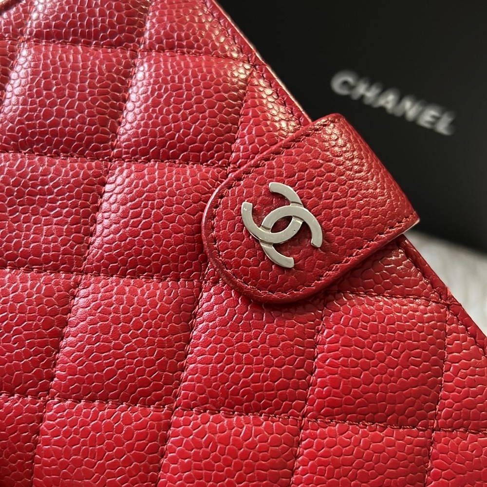 Chanel LZip picket wallet Red Color - Picture 3 of 9